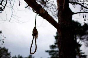 В Покровске нашли повешенным студента