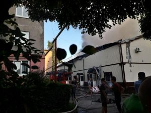 У Селидовому горить найбільший спорткомплекс “Імпульс” в районі