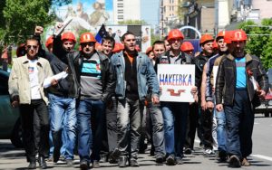 В “ДНР” видали пайки замість грошей