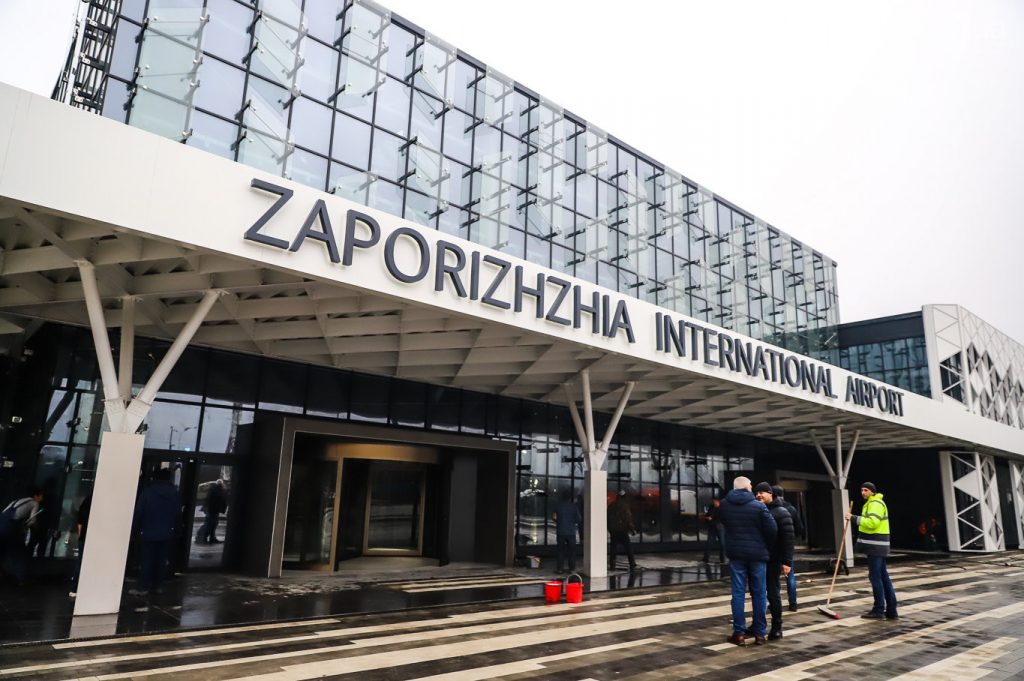 Сьогодні в Запоріжжі відкрили оновлений аеропорт (ФОТО)