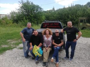 На Донбасі патріоти влаштували флешмоб з визнання української мови як єдиної державної (ВІДЕО)