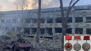 Оккупантов награждают советскими наградами времён Второй мировой войны