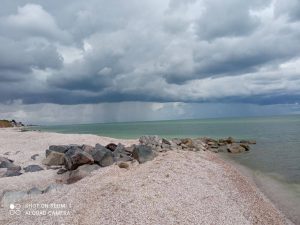 Реалії окупації рФ. Пустуючий курорт у розпалі сезону