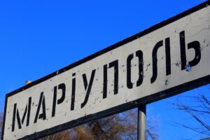 В окупованому Маріуполі українцям погрожують “депортацією”