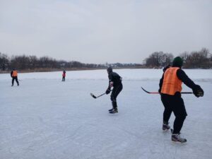 Команди Новогродівської та Селидівської громад провели товариський хокейний матч — новини за тегом Селидове