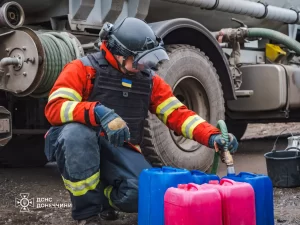 Костянтинівка: рятувальники підвезли 16 000 літрів питної води для населення — новини за тегом ДСНС